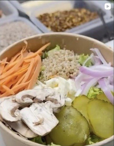 Fresh Gokéla bowl, top view